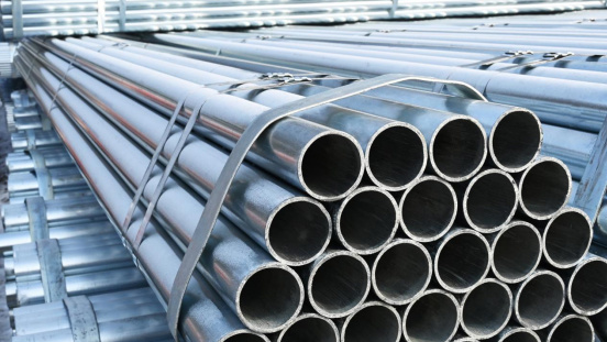 Galvanized seamless steel pipe